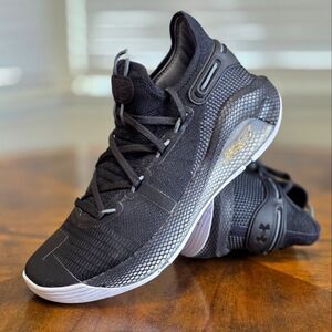 Under Armour UA Stephen Curry 6 Team Black Gold Metallic HOVR Size 10 Warriors